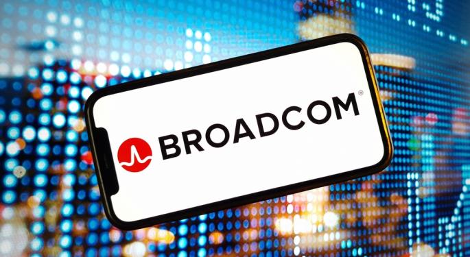 Broadcom Q3 Earnings Preview: Can 'Sustained AI Order Momentum' Help Company With History Of Beating Estimates?