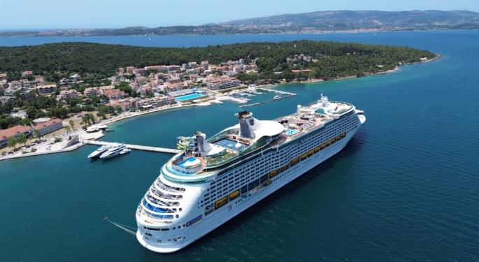 Jim Cramer Doesn't Like Carnival Right Now: Royal Caribbean Is 'The One You Want'