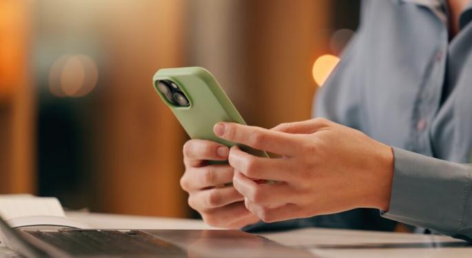Apple Not For You? Check Out 3 Smartphones That Rival The iPhone 16