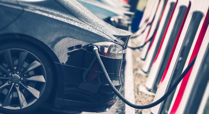 With EV Sales Up 35%, Can The US Power Grid Keep Up? One Expert Weighs In