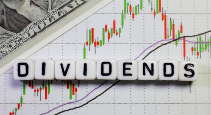 Wall Street's Most Accurate Analysts Weigh In On 3 Utilities Stocks With Over 4% Dividend Yields