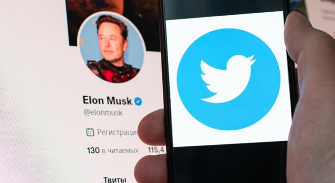 New Book Reveals Elon Musk's Twitter Buy Fumble And Mix-Up Over Grimes' Baby Name