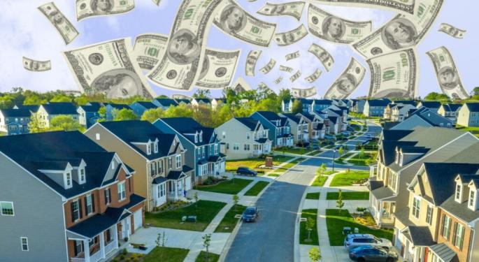 Mortgage Rates Drop To 2-Year Low, Refinancing Hits 'Fastest Pace' Since 2022: Rocket, LendingTree Among Movers
