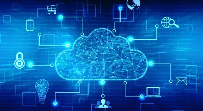 Fed Rate Cut Eases Debt Refinancing For Smaller Cloud Computing Firms: Analyst Flags 5 Stocks To Watch