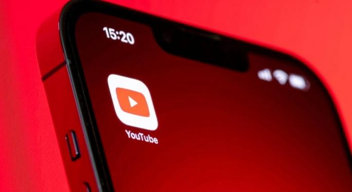 There Is No Escaping YouTube Ads Even After Hitting The Pause Button — Disgruntled Users Cry Foul: 'An Absolute Trash Idea'