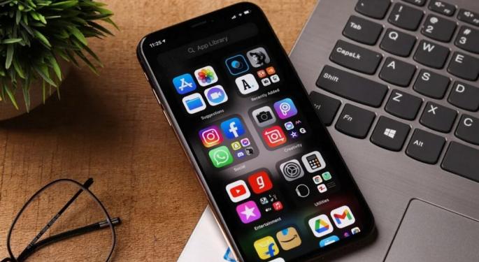 iOS 18 Includes Apple's New Passwords App with End-to-End Encryption: Here's How You Use It