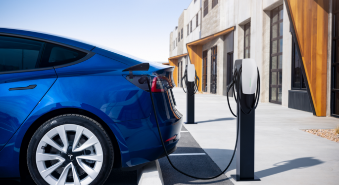 Uber, Tesla Team Up To Drive EV Adoption: Khosrowshahi Says Company Remains 'Totally Committed' To Electrification Despite Demand Concerns