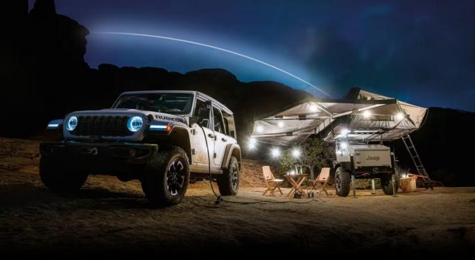 Stellantis Recalls Over 154K Jeep Plug-Hybrid SUVs In US Citing Fire Risk