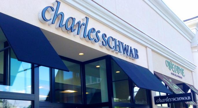 Schwab Trading Activity Falls In September Despite Market Strength: Nvidia, Palantir Among Most Sought-After Stocks But These 5 Fell Out Of Favor