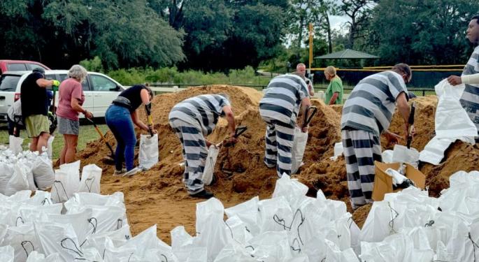 Hurricane Milton: Inmates Help Florida Residents Prepare By Filling Sandbags