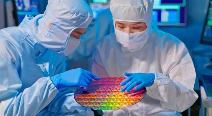 Broadcom, Micron Traders Get New Tools With Direxion's Latest Leveraged Bull And Bear ETFs