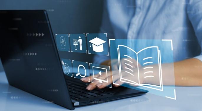 FTC Rule To Protect Consumers From Fake Reviews, AI-Generated Testimonials Comes Into Effect: What You Need To Know