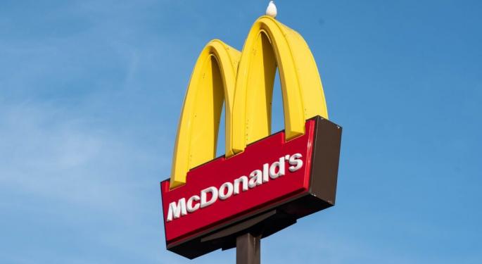McDonald's 'Well Positioned To Contain' E. Coli Outbreak: Analysts Say Impact Minimal Vs. Chipotle's 2015 Case