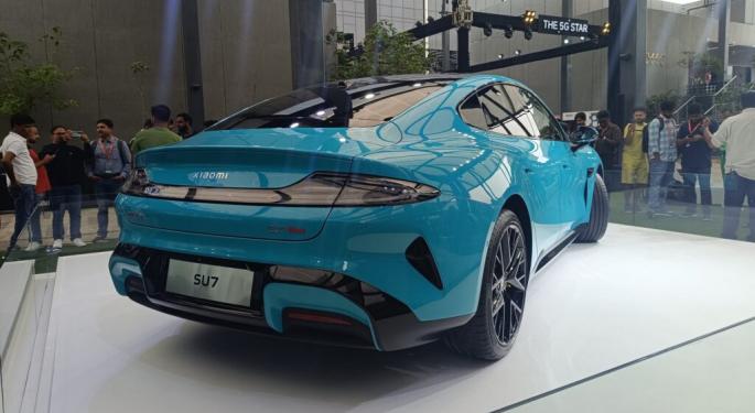 Ford CEO Jim Farley Raves About His 6-Month Experience With Xiaomi EV SU7 Updated