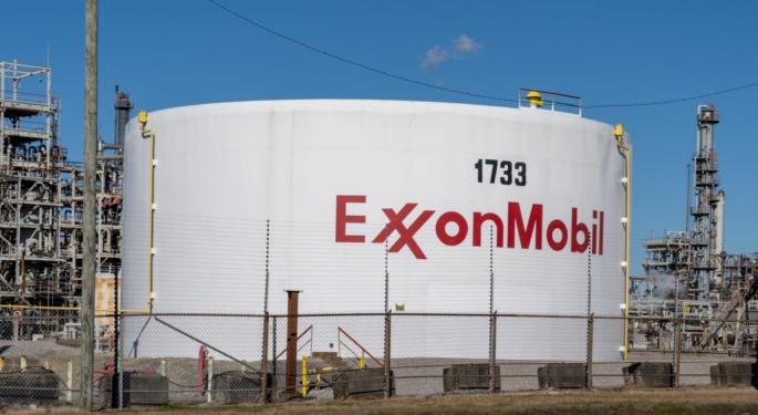 Stock Of The Day: Can Exxon Mobil's Selloff Reverse At Critical Support Zone?