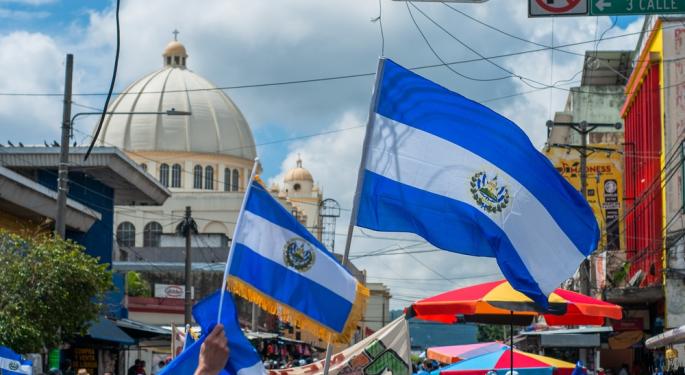 The American Dream Is Alive … In El Salvador, And It's Safer Than Disneyland, Says Bitcoin Bull Max Keiser