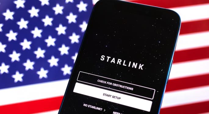 Worried Starlink Won't Work On Cell Phones Indoors? SpaceX Engineer Clears The Air