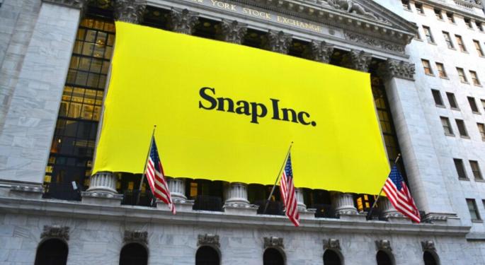 Snap Stock Soars After Q3 Earnings Beat: Analysts Optimistic But Say 'Challenges Remain'