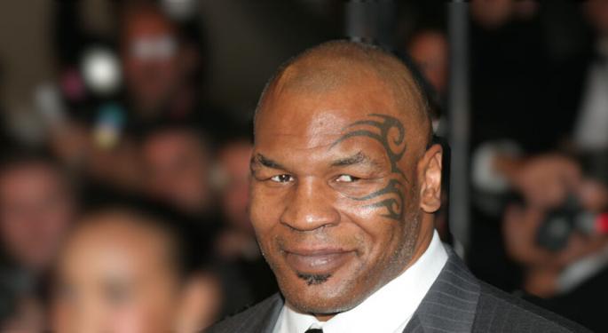 EXCLUSIVE: Mike Tyson And Stündenglass Unveil The TYSON 2.0 Modül + Dok Travel Set