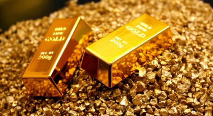 Gold Drops To A Two-Month Low As Investors Turn To Bitcoin After Trump's Victory, But This Economist Remains Confident That 'Gold Will Surge'