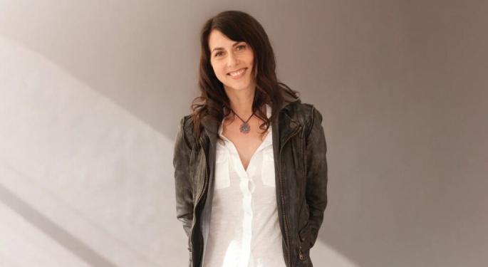 Jeff Bezos' Ex-Wife MacKenzie Scott Sells More Amazon Shares