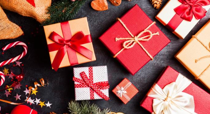 US Consumers Plan To Spend $1,000 or More on Holiday Gifts This Year