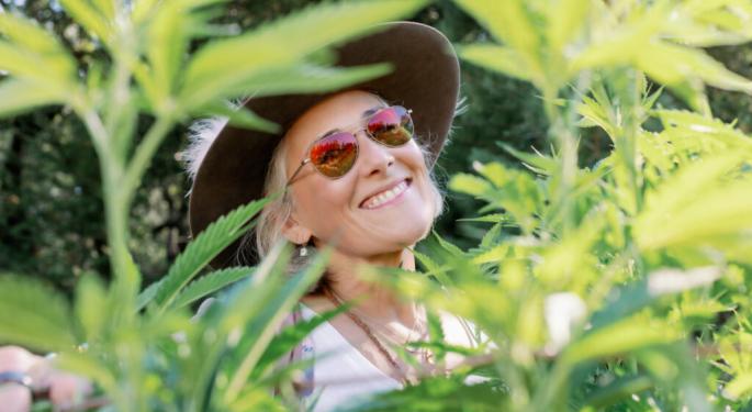 Ricki Lake Partners With Stone Road Farms To Launch Limited-Edition Cannabis Pouch