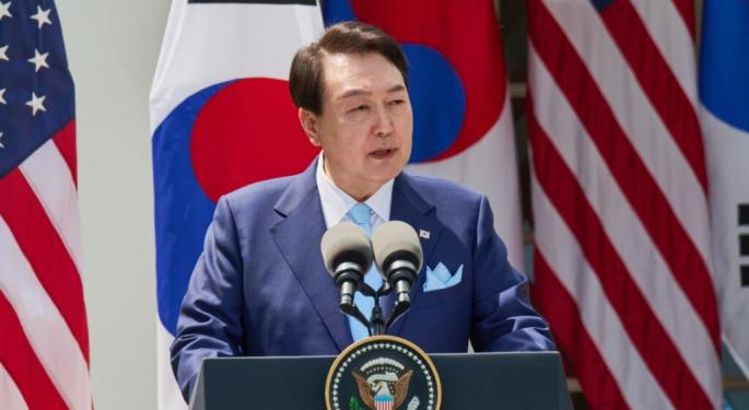 South Korean ETFs Slide On President's Emergency Martial Law Declaration, Opposition Leader Calls Move 'Unconstitutional' UPDATED