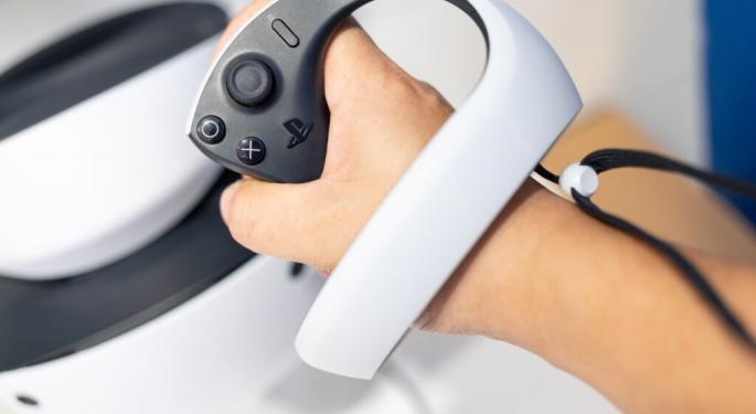 PS VR2 Gets Controller-Free Hand Tracking Feature