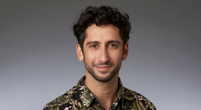 Benzinga's Javier Hasse Recognized As 'Cannabis Journalist Of The Year' At Emjays International Awards In Vegas