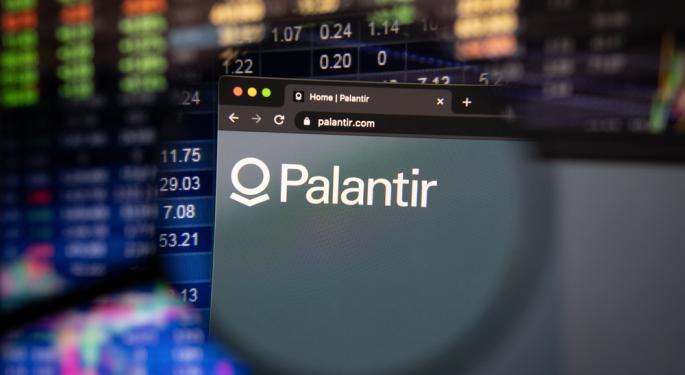 Palantir Defies Gravity: Army Deal, Nasdaq 100 Spotlight Fuel Rally