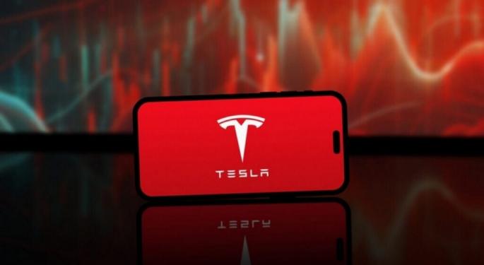 Tesla Shorts, Gordon Johnson, And James Chanos Express Skepticism On Robotaxi Potential Amid Usage Data Debate: The 'Promise' Worth Much More Than Reality