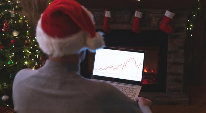 Bond Vigilantes Send 'Loud Warning Message' As Treasuries Climb To May Highs: Is The Santa Rally In 'Serious Doubt'? Here's What Analysts Say