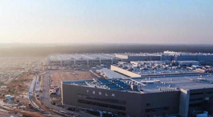 Tesla: Giga Berlin ferma per le tensioni geopolitiche