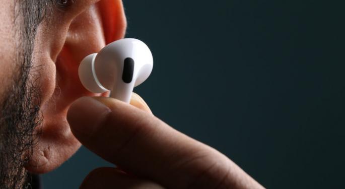 Apple iOS 18 To Reportedly Introduce 'Hearing Aid Mode' For AirPods Pro: What We Know So Far