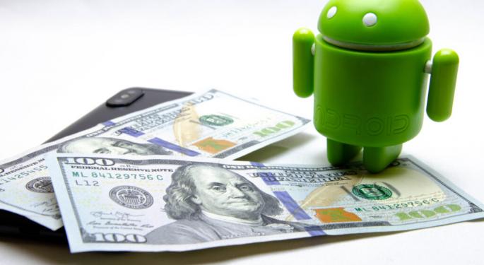 Arm Holdings Expected To Report Strong Earnings On Back Of Android Demand, While Apple Supplier Faces Risks Amid China Slowdown