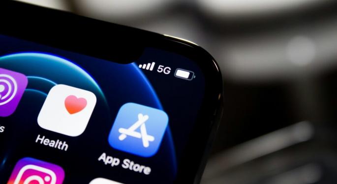 Apple Will Let iPhone Users Download Apps Directly From Websites, But Strict Conditions Apply