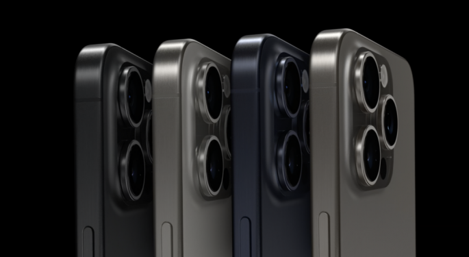 Global Slump? Not For iPhone 15: Apple CEO Tim Cook Celebrates Record-Breaking Sales And "99%" Customer Satisfaction