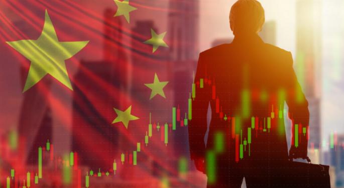 Chinese Investors Seek Refuge Offshore Amid Domestic Market Fears
