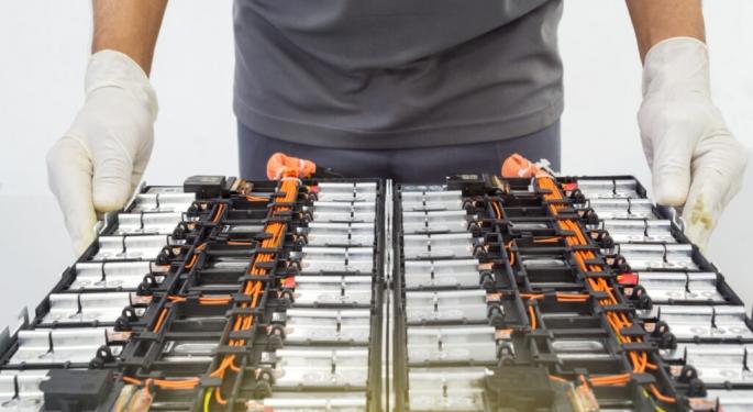 Stanford Scientists Discover Extremely Simple Method To Extend Life Of Lithium-Metal EV Batteries