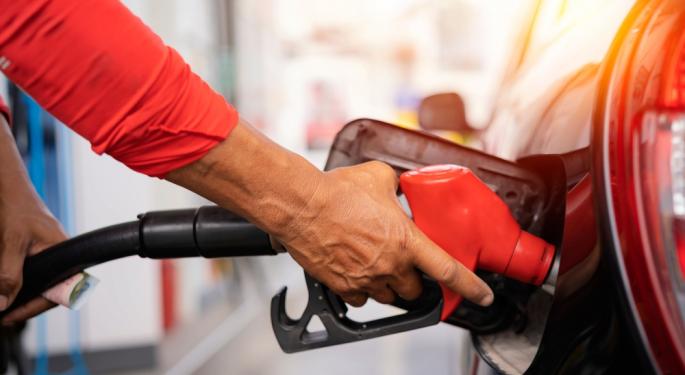 Gasoline Pump Prices Near 1-Year High: Is This An Inflationary Threat?