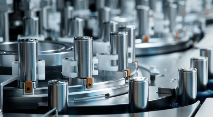 Lithium's Path To Recharge: KeyBanc Analyst Sees Market Rebalancing For Potential Price Surge, Picks 2 Stocks To Watch
