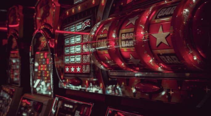 Cathie Wood Sells $31 Million In Coinbase Stock After Site Crashes Amidst Bitcoin Rally, Warren Buffet Warns Of 'Casino-Like' Behavior In Markets