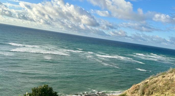 Hawaii Senators Approve Cannabis Legalization Bill Despite Internal Opposition To Governor's Pro-Reform Stance