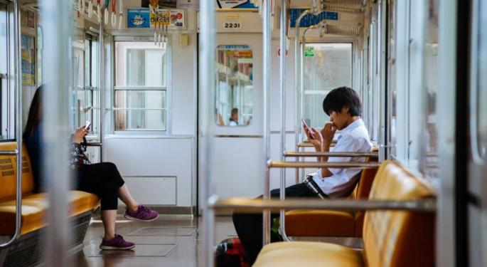 Elon Musk Reacts To Teen Loneliness: Marc Andreessen Shares Stats Showing Americans Have Reduced Socializing By Nearly 50%