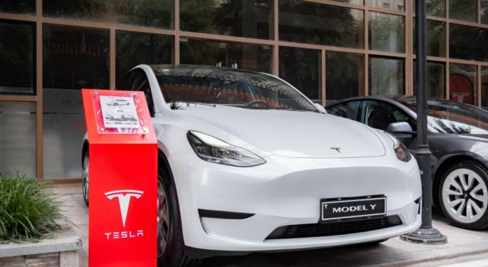 Tesla Backs Investor's Petition To Fulfill Elon Musk's Longstanding Regulatory Wish: Stop Calling OTA Fixes As 'Recalls'
