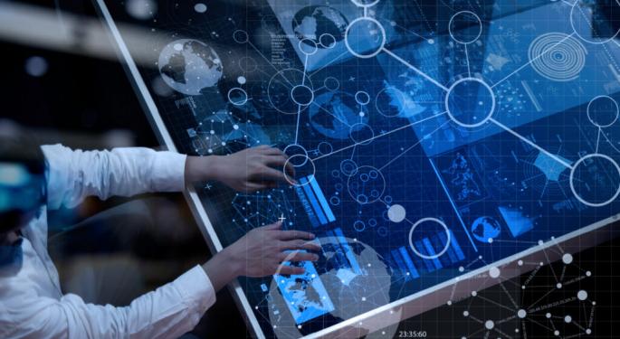 Tech Executive Warns Of Potential 'Plateau' In Web Innovation: 'The Next 35 Years Might Be Wildly Disappointing'
