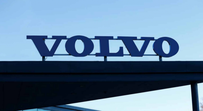 Volvo Cars Supercharges EV Game With Breathe Tech To Cut EV Charging Times By A Third