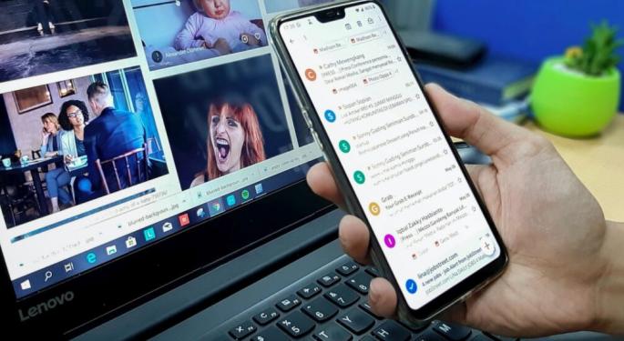 Can AI Write Your Emails? Google Tests 'Draft With Voice' In Gmail