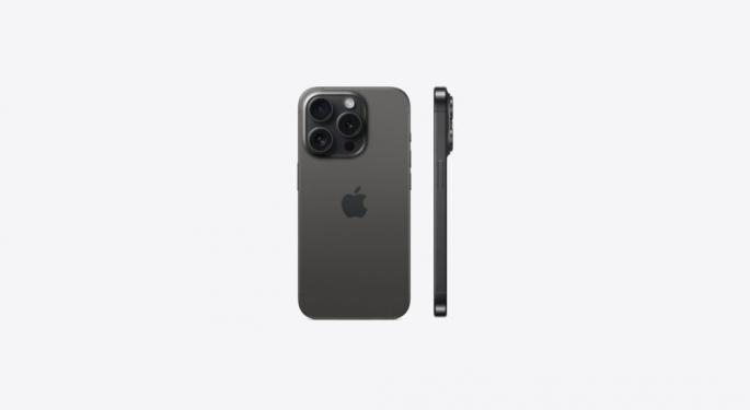 Upgrading To iPhone 15? Here's How To Transfer Your Photos, Apps, And Other Data